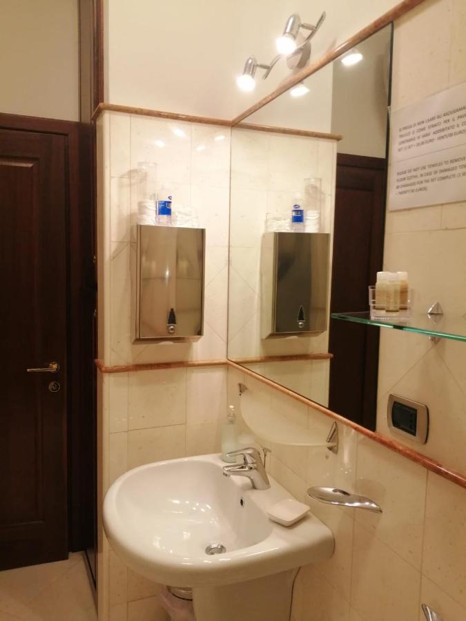 קליארי Guest Room Via Dei Passeri מראה חיצוני תמונה